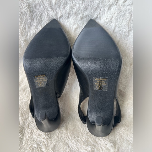 Delicious Black Heels with Slingback - Picture 5 of 7